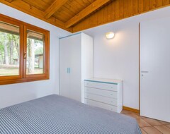 Toàn bộ căn nhà/căn hộ Vacation Home Belvedere Pineta (gdo200) In Grado - 6 Persons, 2 Bedrooms (Sagrado, Ý)