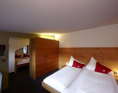 Khách sạn Mateera Apartments (Gargellen, Áo)