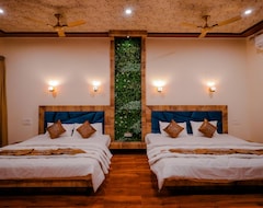 Hotel Woodpecker (Thekkady, India)