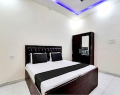 Khách sạn Oyo Hotel R.r- A Highway Inn (Meerut, Ấn Độ)