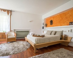 Casa/apartamento entero Villa With Swimmingpool Great For Holidays! (Longarone, Italia)