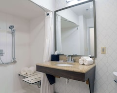 Hotel Comfort Inn & Suites Nw Milwaukee (Germantown, USA)