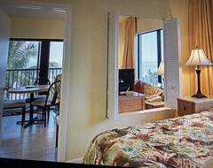 Khách sạn Top 3Rd Floor, Direct Gulf Front Beach Condo W/ Screened Porch - $Million$ Views (Fort Myers Beach, Hoa Kỳ)