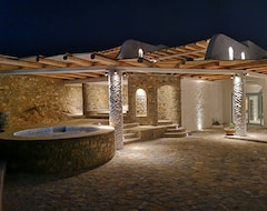 Tüm Ev/Apart Daire Three-bedroom Sea View Villa With Private Pool & Jacuzzi (Chora, Yunanistan)