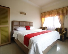 Hotel RedDoorz @ Cibogo Puncak Bogor (Bogor, Indonesien)