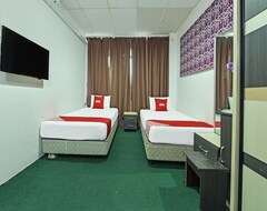 Khách sạn Oyo 90631 Syahirah Hotel (Marang, Malaysia)