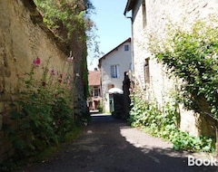 Cijela kuća/apartman La Cour (Flavigny-sur-Ozerain, Francuska)