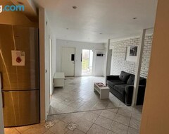 Toàn bộ căn nhà/căn hộ Furnished 1st Floor Apartment With Walking Distance To Beach. (Abbekås, Thụy Điển)