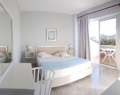 Khách sạn Hotel Arion (Platanias, Hy Lạp)