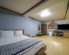 Khách sạn Gyeongsan Bless (Gyeongsan, Hàn Quốc)