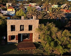 Toàn bộ căn nhà/căn hộ Spectacular House Directly On The Sea (La Floresta, Uruguay)
