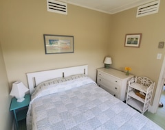 Tüm Ev/Apart Daire Cedar Cottage - Cozy Two Bedroom, Private, Ocean View - Near Halifax And Beach (Ketch Harbour, Kanada)