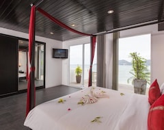 The Front Hotel And Apartments (Patong, Tajland)