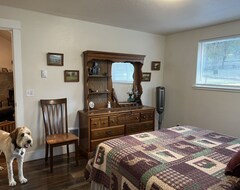 Casa/apartamento entero Spectacular Cozy Cottage- Wood Stove, Fire Pit, Creek (Shady Cove, EE. UU.)