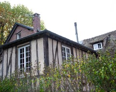 Toàn bộ căn nhà/căn hộ Charming Renovated Apartment Petit Andelys (Les Andelys, Pháp)