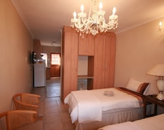 Toàn bộ căn nhà/căn hộ 1 Bedroom Self-catering Accommodation In Fourways, Johannesburg (Johannesburg, Nam Phi)