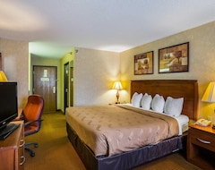 Hotel Quality Inn Mitchell (Mičel, Sjedinjene Američke Države)