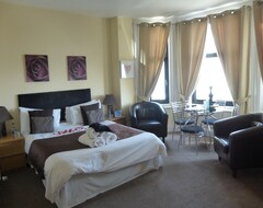 Koko talo/asunto The Carlton's Holiday Suites (Bridlington, Iso-Britannia)