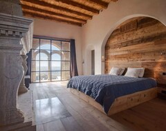 Toàn bộ căn nhà/căn hộ Villa In Magliano In Toscana With 7 Bedrooms Sleeps 16 (Magliano in Toscana, Ý)