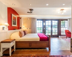 Hotel St James Manor (St James, South Africa)