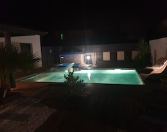Toàn bộ căn nhà/căn hộ Gigean: Modern Villa With Swimming Pool 12 People (Gigean, Pháp)