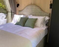 Cijela kuća/apartman Oxfordshire Unique Stay: Lakeside Mirror Lodges (7 Units) (Bicester, Ujedinjeno Kraljevstvo)