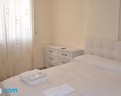 Koko talo/asunto 2 Bedroom Apartment, Zygos Centre Block D - By Imh Travel & Tours (Paphos, Kypros)