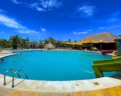 Hotel Las Hojas Resort & Beach Club (San Luis la Herradura, El Salvador)