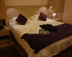 Hotello Guest Suites (Jounieh, Lebanon)