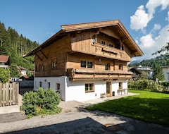 Toàn bộ căn nhà/căn hộ Detached Chalet With Sauna And Sunny Terrace Facing South (Hopfgarten im Brixental, Áo)