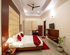 Hotel Red K Velvet (Ghaziabad, India)