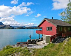 Toàn bộ căn nhà/căn hộ Vacation Home Idun (fjs131) In Risnes - 6 Persons, 3 Bedrooms (Høyanger, Na Uy)