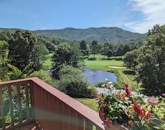 Toàn bộ căn nhà/căn hộ Beautiful Home with Spectacular Mountain and Golf Course View (Sky Valley, Hoa Kỳ)