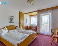 Hotel Tyrol (Funes, Italia)