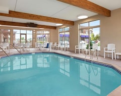 Hotel Country Inn & Suites by Radisson, Roseville, MN (Roseville, USA)