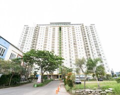 Hotel Oyo 93734 The Metro Suites Apartment (West Bandung, Indonezija)