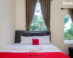 Hotel RedDoorz near Terminal Bus Purwokerto (Purwokerto, Indonezija)