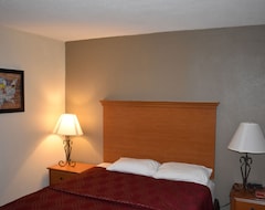 Khách sạn Skybridge Inn & Suites (Bordentown, Hoa Kỳ)