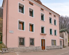 Toàn bộ căn nhà/căn hộ 4 Bedroom Accommodation In Lusiana (Lusiana, Ý)
