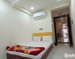 Hotel ST INN (Ujjain, Indien)