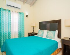 Khách sạn Connie's Comfort Suites (St. John´s, Antigua and Barbuda)