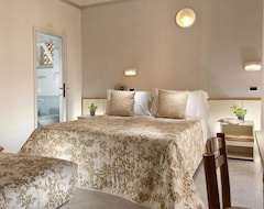 Hotel Lina (Misano Adriatico, Italien)
