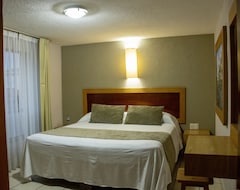Khách sạn Hotel Qualitel Centro Historico (Morelia, Mexico)