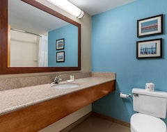 Hotel Comfort Suites Southport - Oak Island (Southport, USA)