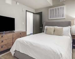 Koko talo/asunto Modern Apartment In Prime Location (id1315x387) (Mobile, Amerikan Yhdysvallat)