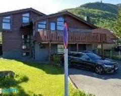 Entire House / Apartment Very Centrally Located Apartment With Free Parking (Tromsø, Norway)