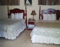 Khách sạn Big Apple Hotel (Montego Bay, Jamaica)