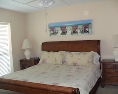 Hotel Inner Island Condos By Island Services (South Padre Island, USA)