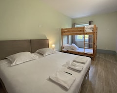 Hotel La Maison Verneuil (Paray-le-Monial, France)