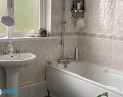 Toàn bộ căn nhà/căn hộ Cosy at Cumberland - Double room with shared bathroom (Dundonald, Vương quốc Anh)